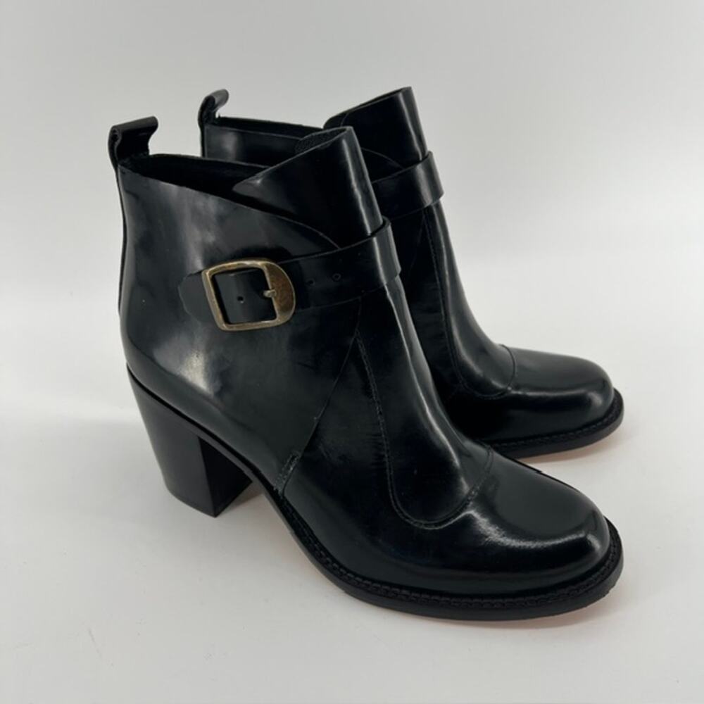 Arricci Anthropologie Patent Leather Buckle Block Heel Boots Womens 8 Goth Glam